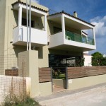 Ισόγειο κατάστημα με κατοικία στον όροφο